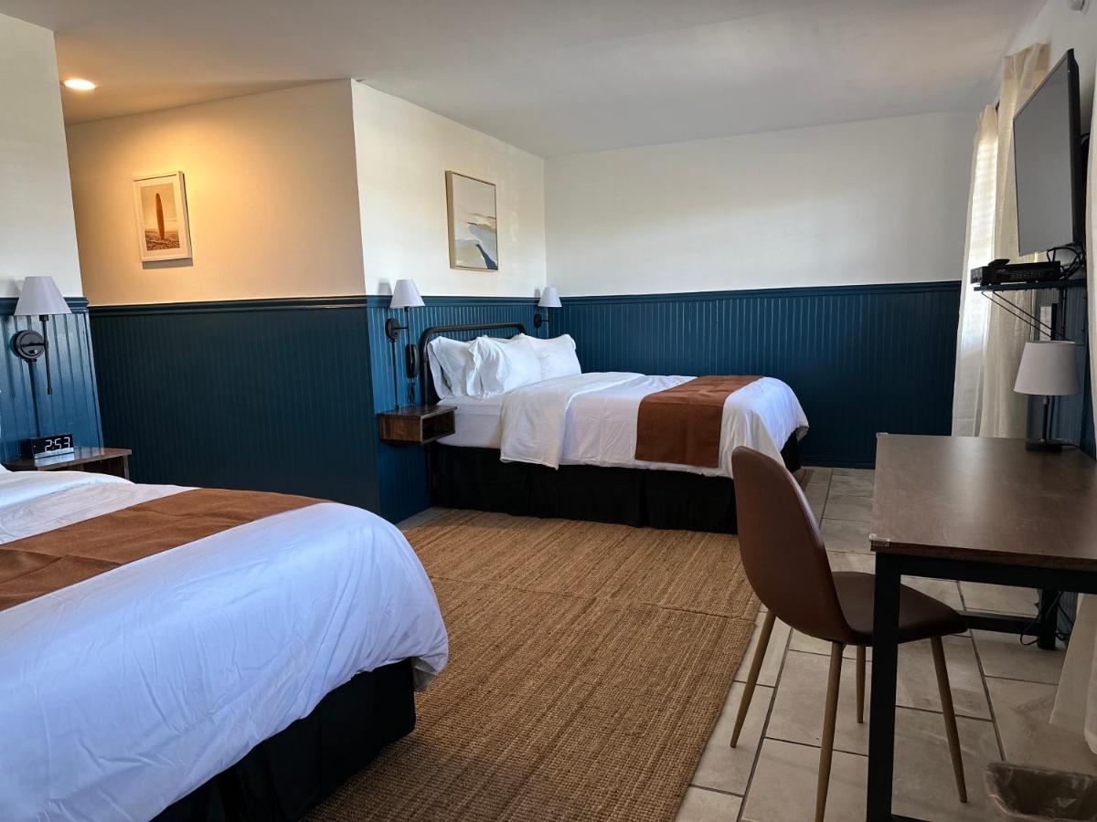 Budget Host East End Hotel In Riverhead Exteriör bild