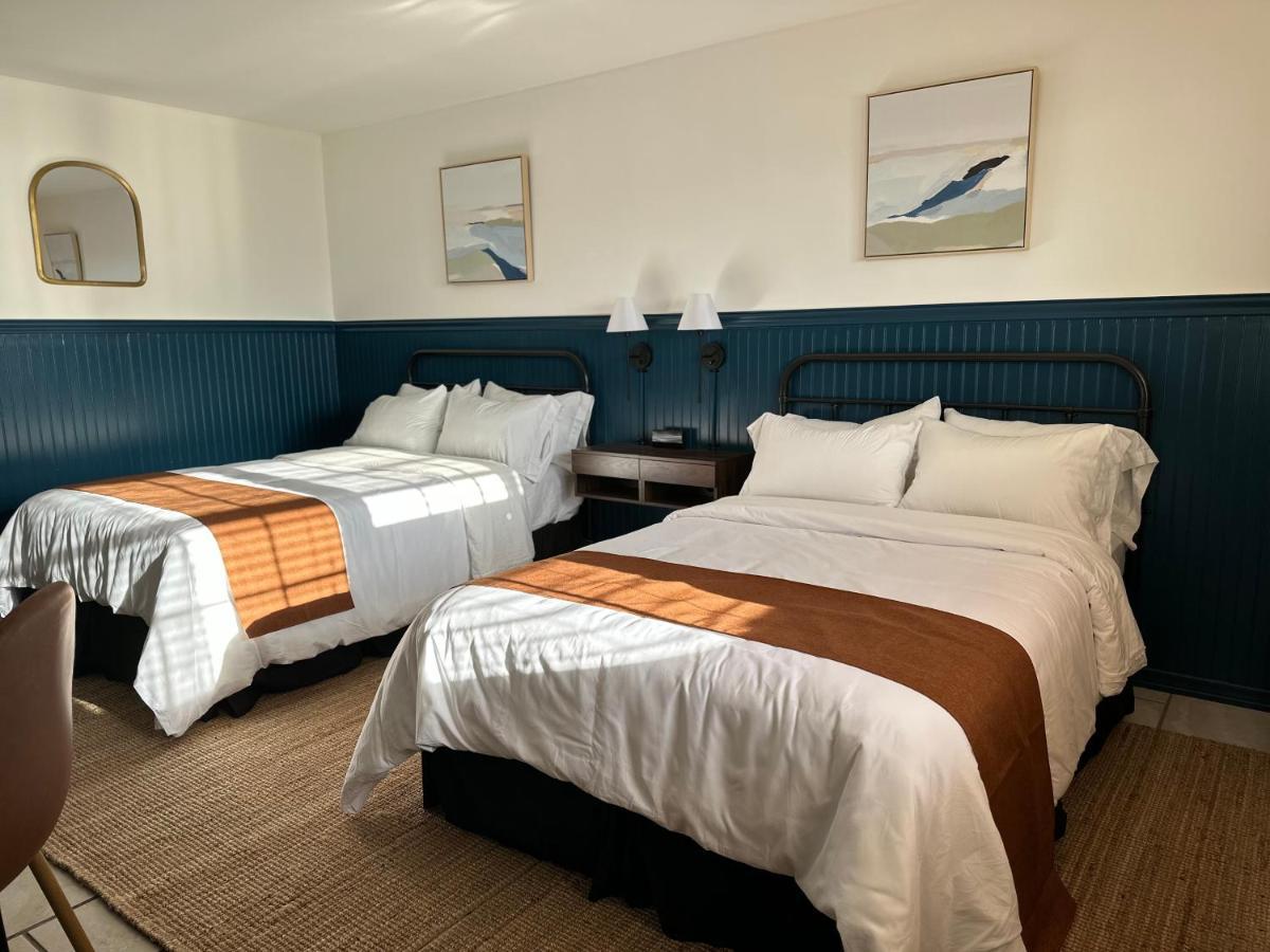 Budget Host East End Hotel In Riverhead Exteriör bild